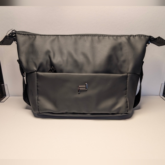 New Lufthansa First Class Amenity Kit W/ PJs & Augustinus Bader Products - Picture 3 of 9